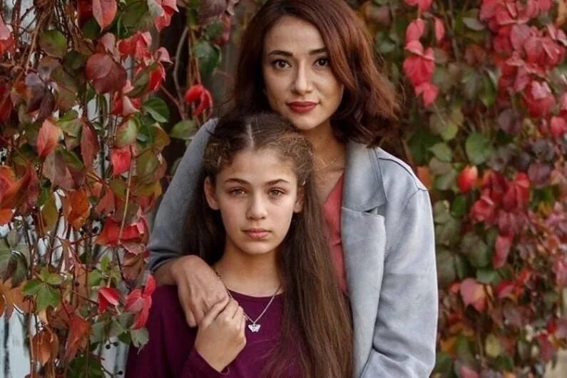 В ожидании весны турецкий. Bahari Beklerken турецкий сериал. В ожидании весны турецкий сериал 1. Ожидание. Весны турецкий фильм. В ожидании весны сериал Турция.