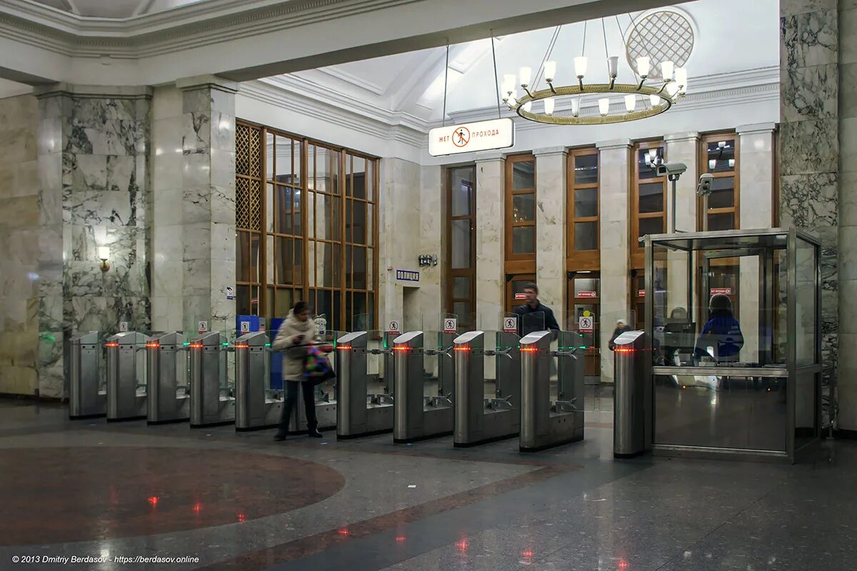 метро парк культуры вестибюль. петербург гостиница октябрьская вестибюль. вестибюль метро киевская филевской линии. курская станция метро сталин. метро киевская филёвская вестибюль.