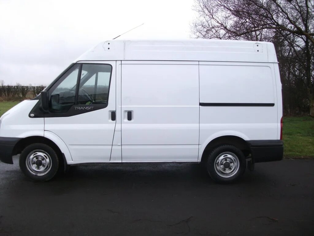 Транзит купить цена. Ford Transit 300. Форд Транзит 100т300. Ford Transit 2. Форд Транзит van 2.2 дизель.