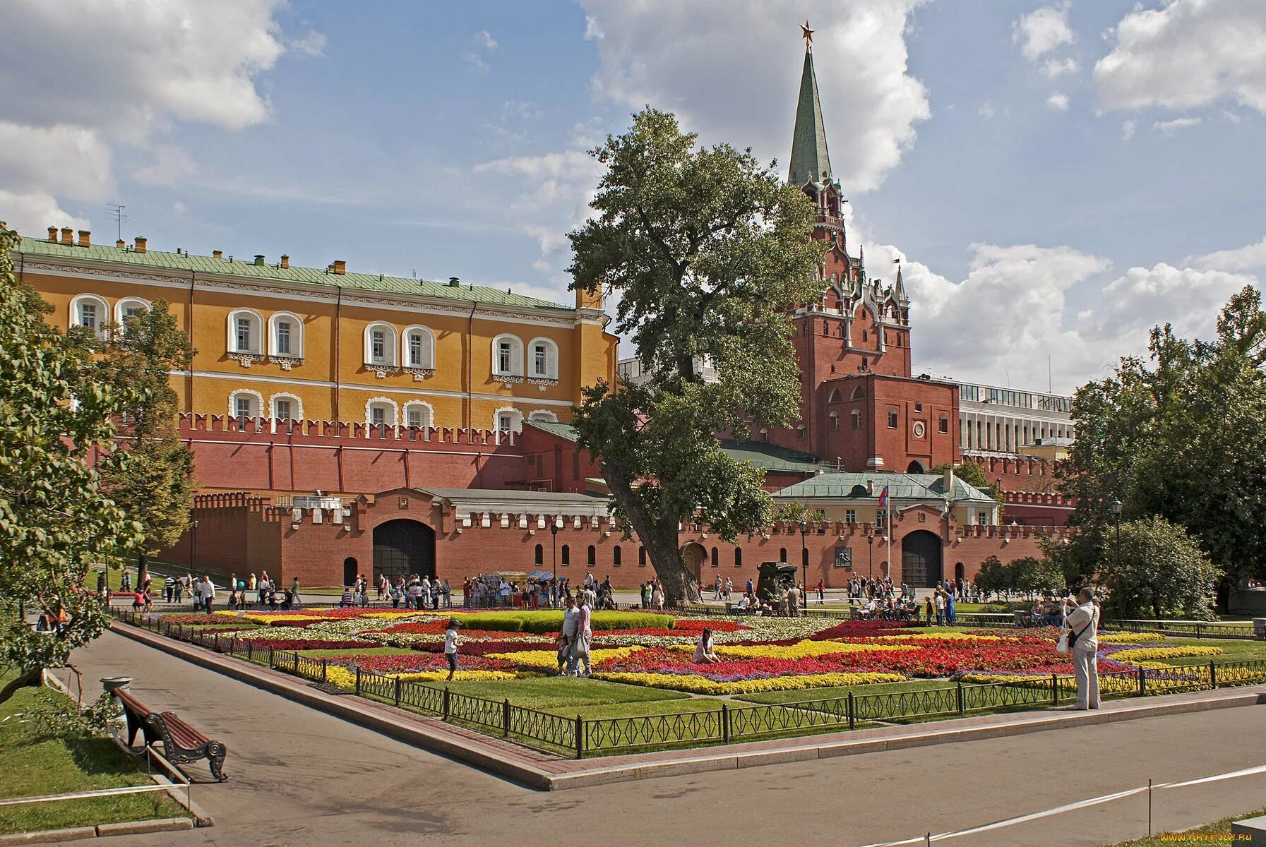 Красная площадь александровский сад. Бове кремлевский александровский сад. Москва кремль александровский сад. Кремлевский (александровский) сад. Александровский парк москва.