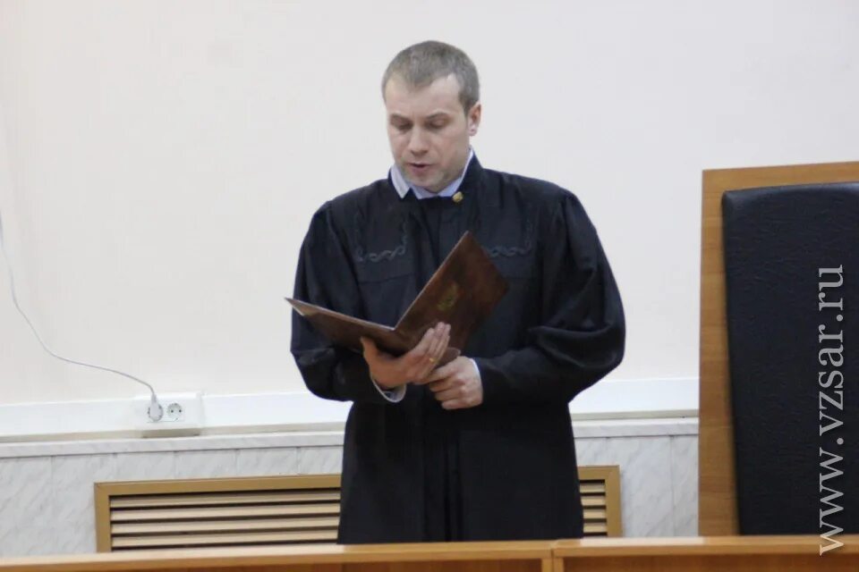 Районный суд энгельс. Судья Лавров Энгельсский. Судья Лавров Энгельсский районный суд.