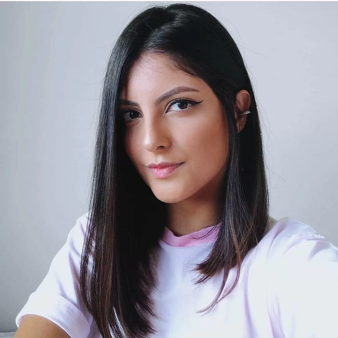 Девушка без челки фото. Девушка без челки фото. Стрижка lob long-bob. Девушка без челки фото. Люси хейл с длинными волосами.