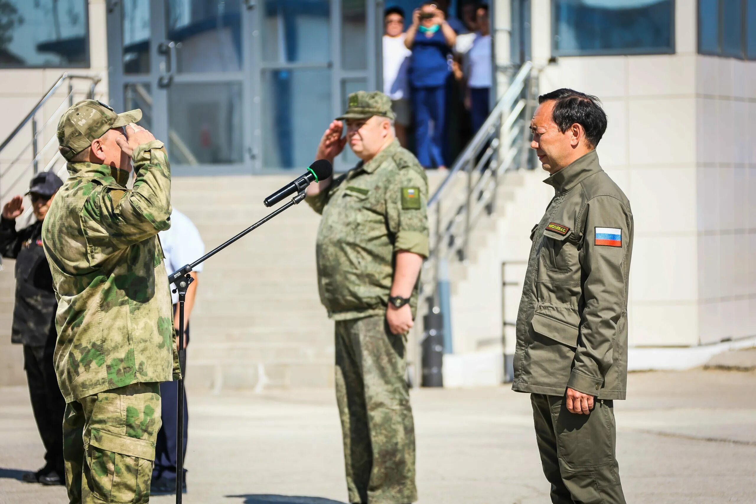 Добровольческие отряды сво 2024. Добровольческие отряды сво. Военная форма отряда добровольцев. Военные волонтеры. Добровольческий отряд Боотур.