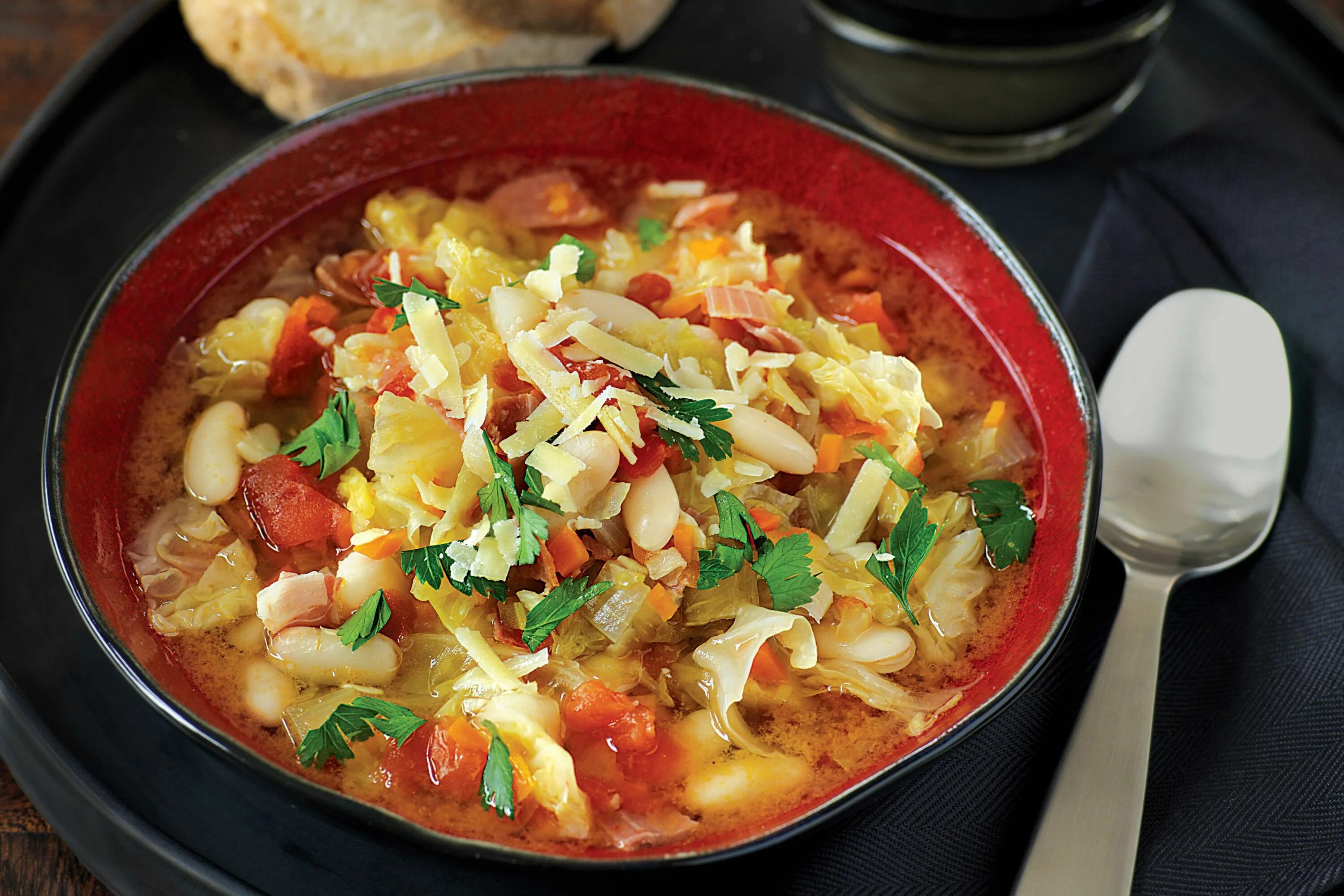 Щи с капустой и фасолью консервированной. Щи с фасолью. щи без картошки с фасолью. щи с фасолью консервированной. суп щи с фасолью.