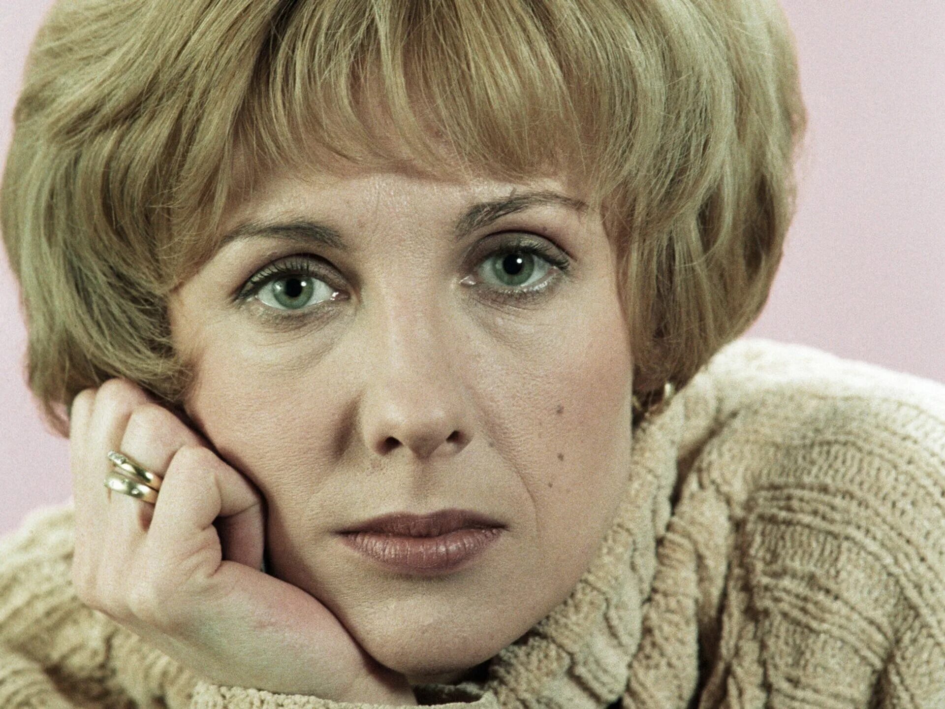 Актриса которая играла анку пулеметчицу. Фамилия актрисы 9 букв. Фамилия актрисы 9 букв. Макияж актрисы екатерины климовой. Дикси картер.