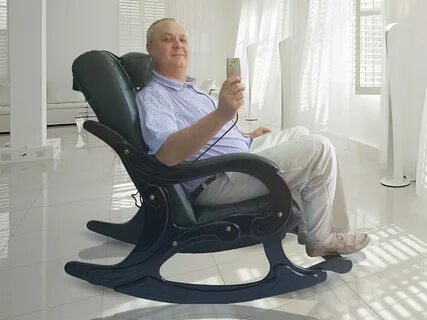 Встала с кресла