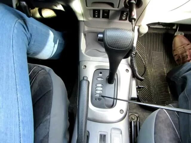 Видео вождения на автомате. Уроки вождения коробка автомат. вождение на автомате для начинающих. трогаться на автомате. завести машину автомат.