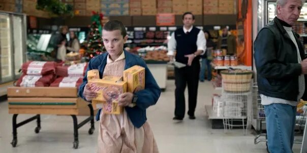 Everything ready. Вафли Eggo stranger things. Одиннадцать с вафлями. Eggo из очень странные дела.