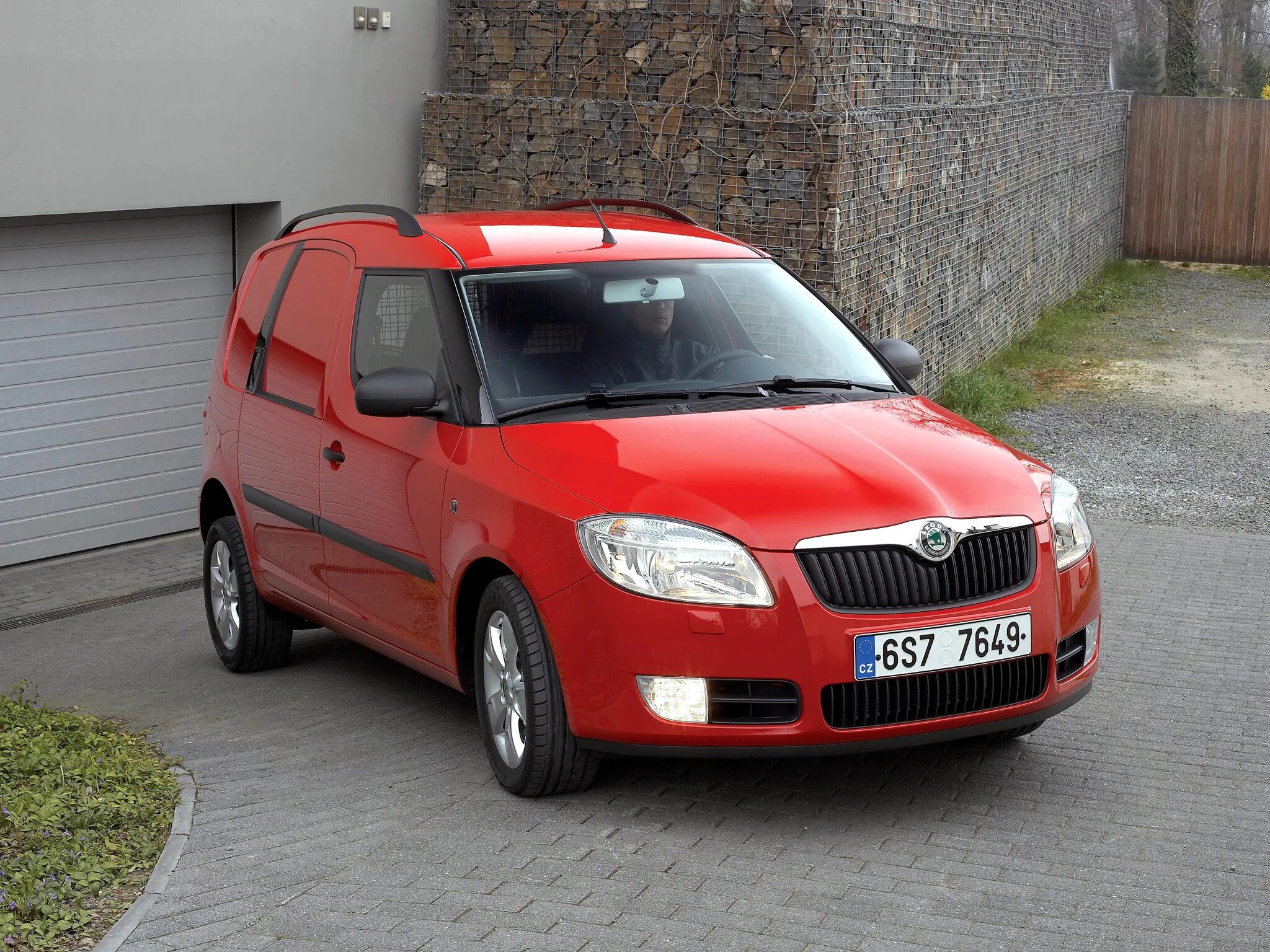 Автомобиль шкода. Skoda Praktik, 2007. Skoda Roomster Praktik. Шкода Практик 2008. Шкода Практик 2007 года.