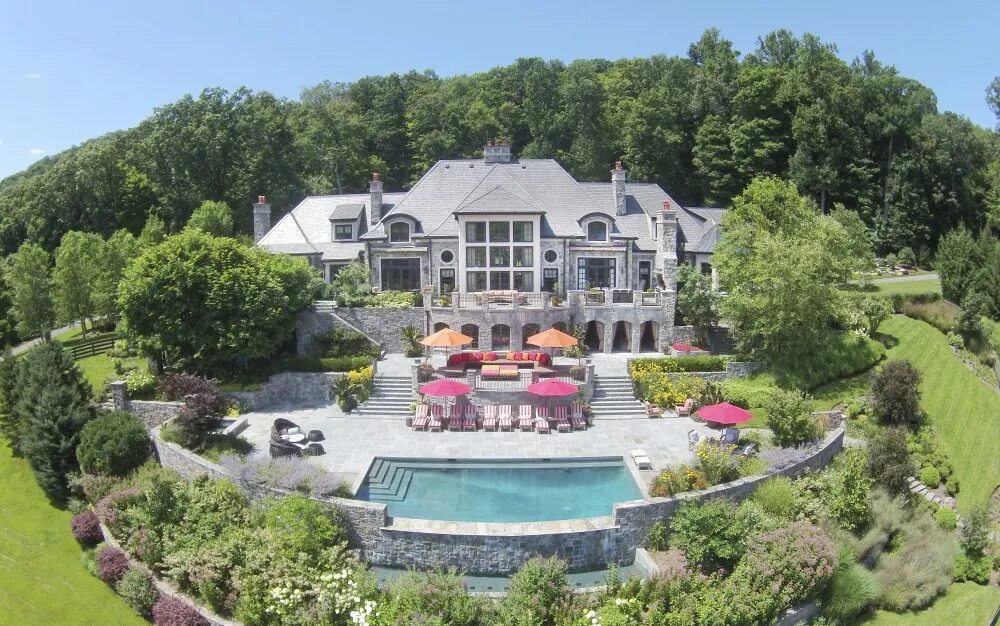 A new expensive house. Бель эйр калифорния. Особняки в техасе. Беверли хиллз особняки. A new expensive house.