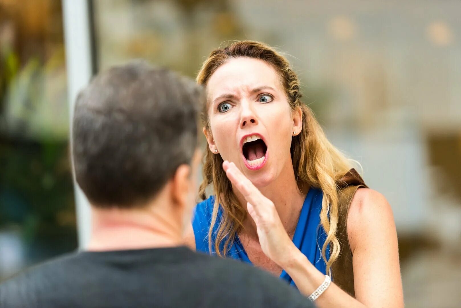 Непривлекательный человек. Yelling. What makes you angry. Quotes about angry people. Мужчина злость.