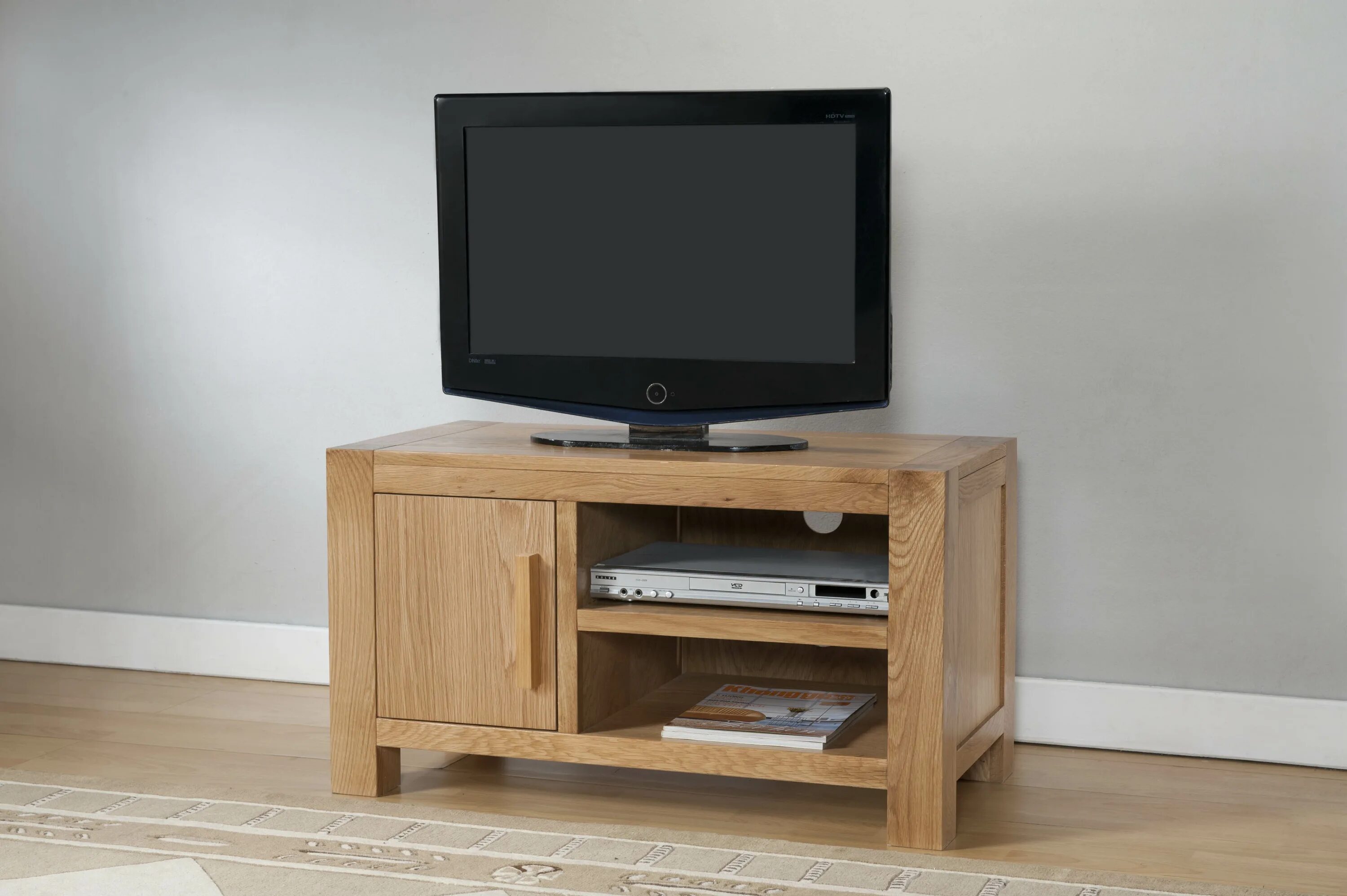 TV Stand. TV Cabinet. Small tv