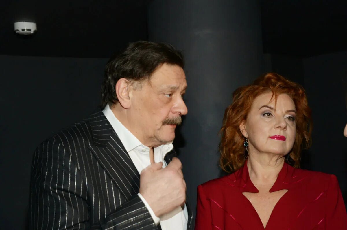 Константин Хабенский уволил Дмитрия Назарова и его супругу из МХТ СТАРХИТ STARHI