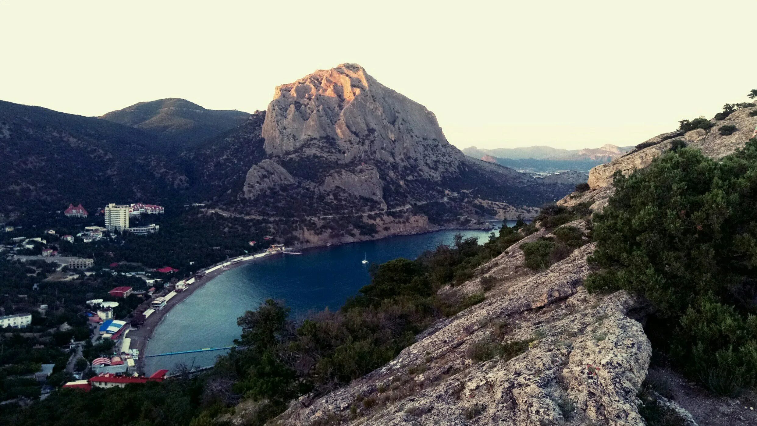 Камеры крыма судак. Отель дива судак. Веб камера судак набережная. Камеры крыма судак. Судак набережная 2023.