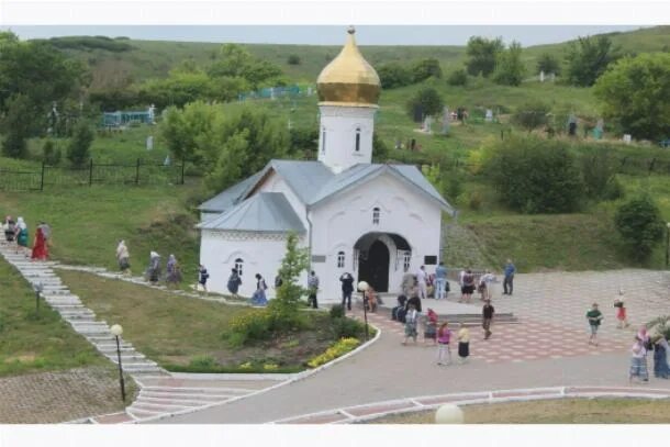 Холки монастырь белгородская область. Храм в холках белгородская область. Чернянка холки монастырь. Чернянка холковский монастырь. Чернянка холки монастырь.