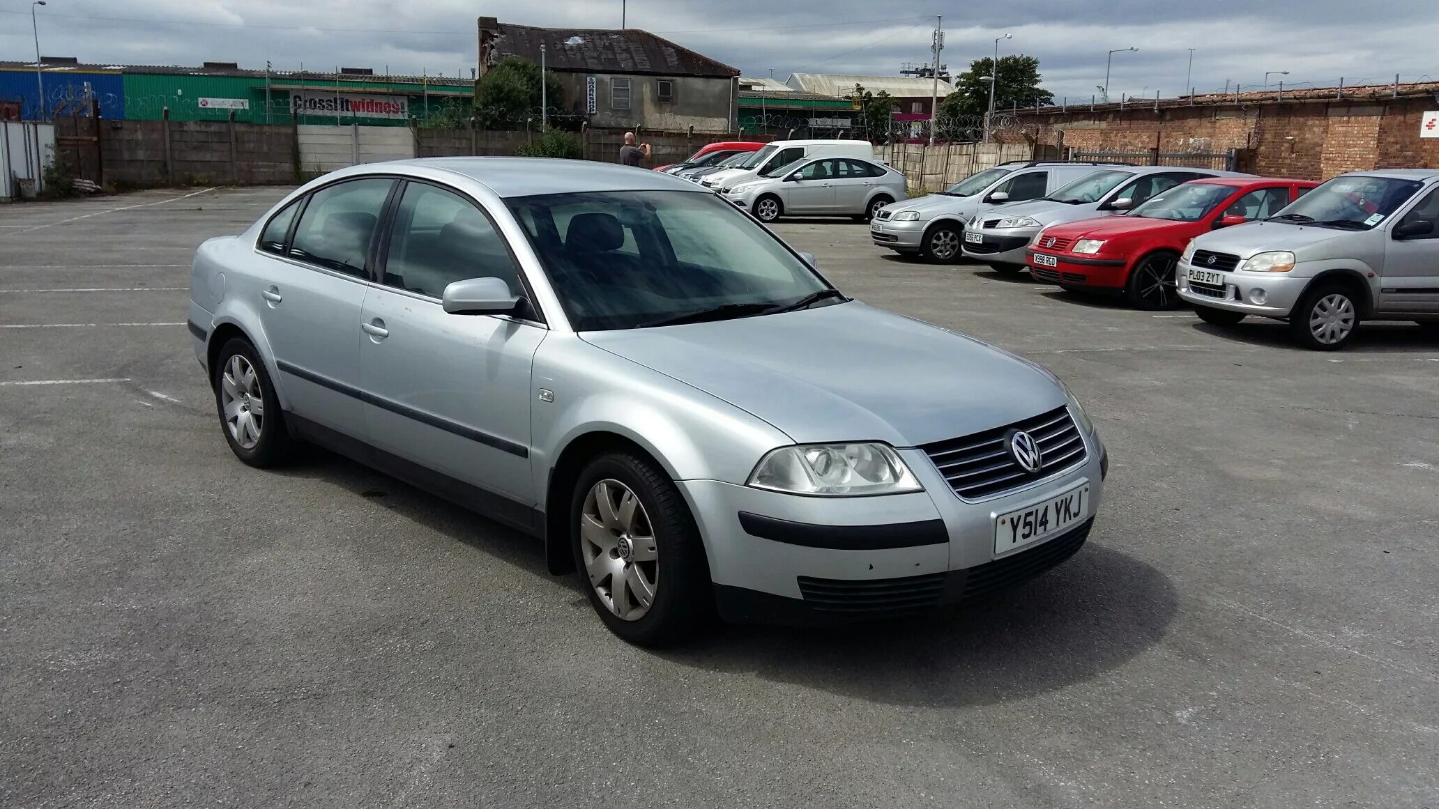 VW Passat b5 2003. Фольксваген Пассат б5 2000 года. Фольтсваген Пасат б5 2000год. Пассат б5 серебристый. Куплю б у пассат б5