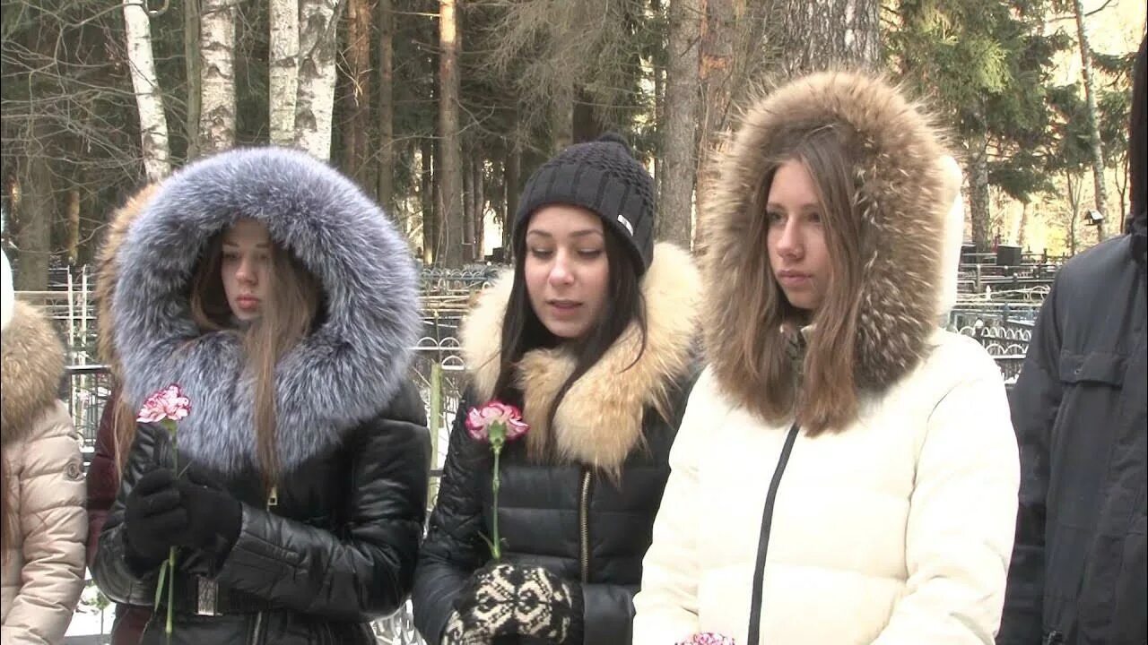 Шашлык лобня красная поляна. Город лобня красная поляна. площадь красная поляна лобня. школа на красной поляне лобня. площадь на красной поляне в лобне.