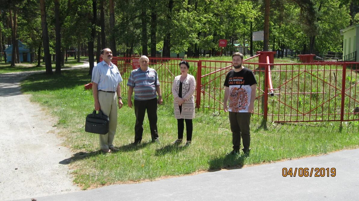 Директор лагеря заря. Лагерь зангар куль нижнекамск. Мбу дол заря кадниково. Лагерь заря пенза. Детский оздоровительный лагерь заря пенза.