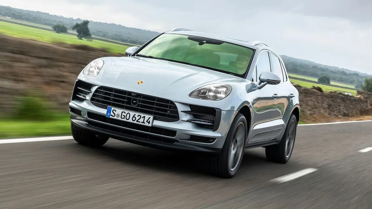 Сравнение porsche. Сравнение porsche. Порше макан vs кайен. Сравнение porsche. Porsche macan vs cayenne.