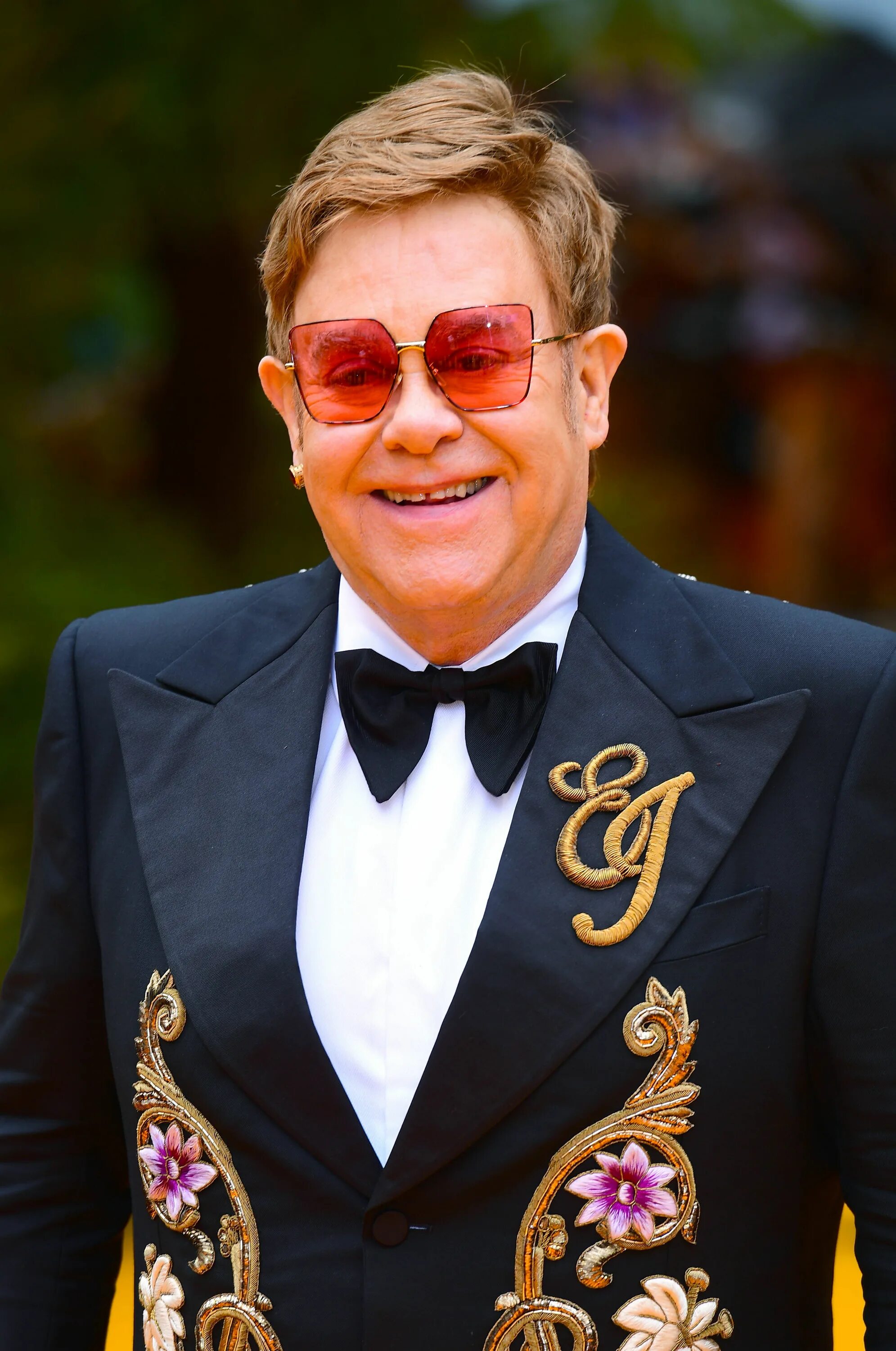 Элтон джон фото. Элтон джон. Элтон джон фото. Сэр элтон джон. Sir elton john.