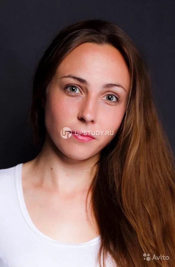 репетитор по актерскому мастерству.