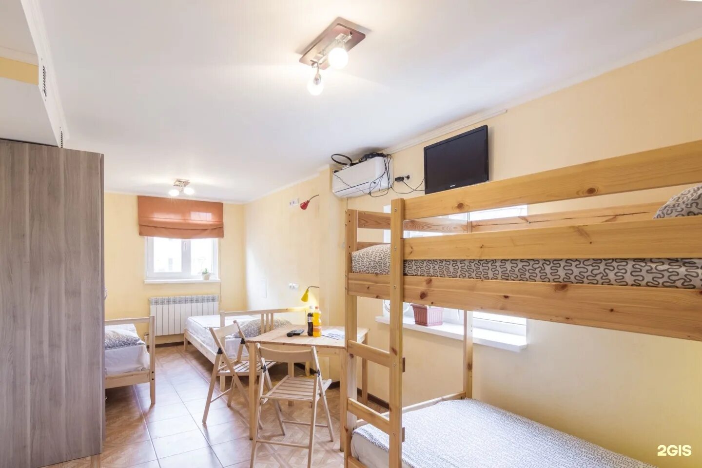 Олимп хостел владикавказ. Хостел олимп сочи. Хостел фокс адлер. Олимп комната. Хостел зорька адлер.