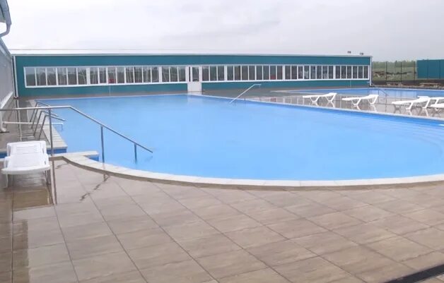 Бассейны кчр. Бассейн жемчужина кавказа черкесск. Жемчужина кавказа термальные бассейны черкесск. Жемчужина кавказа термальные источники кчр официальный сайт. Поселок кавказский термальные источники жемчужина кавказа.