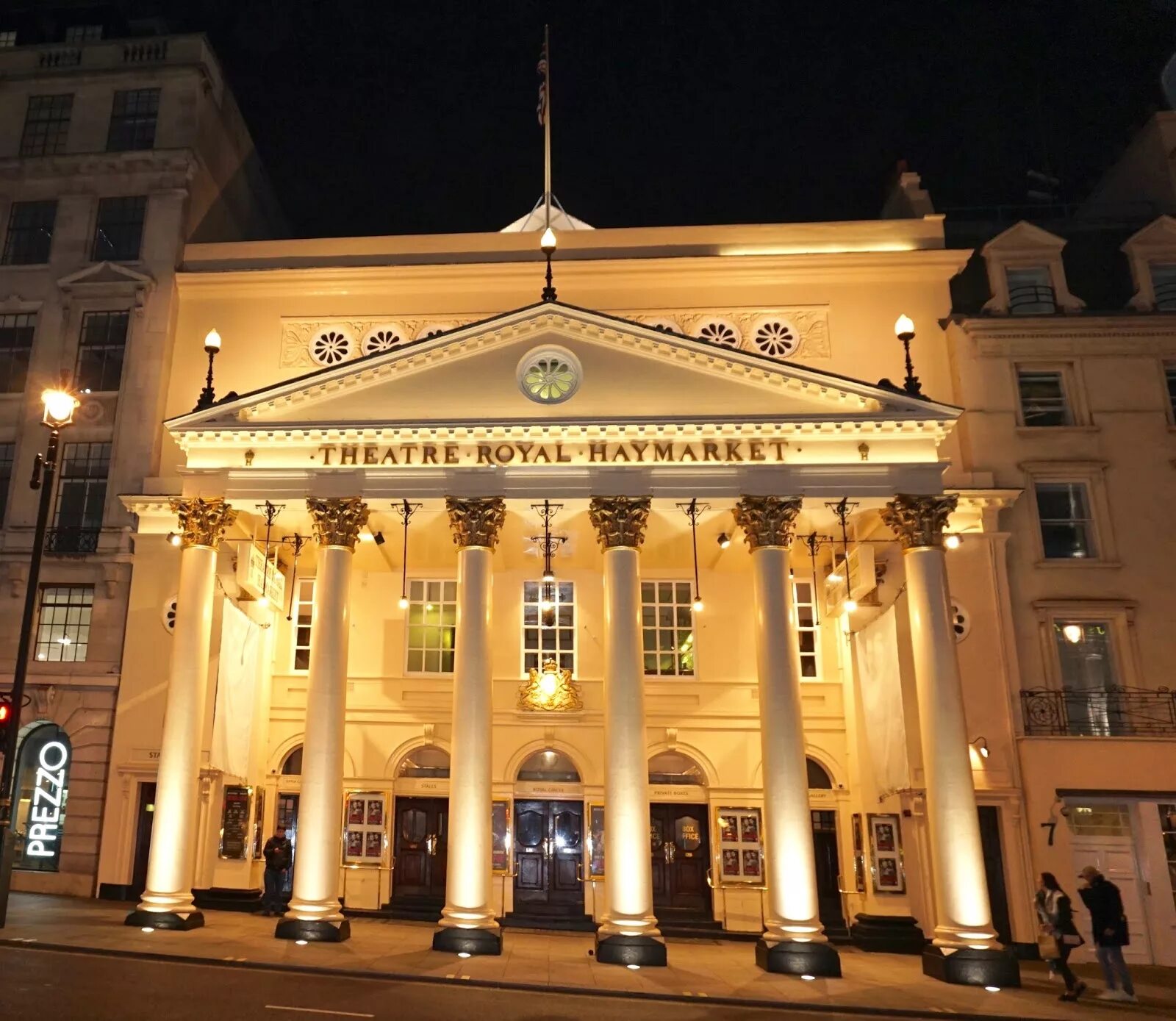 Театр Хеймаркет. Royal Haymarket. Theatre Royal Haymarket inside. Театр Хеймаркет история создания,. Theatre royal haymarket