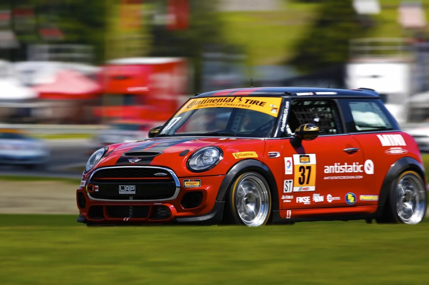 Mini race. Гоночный мини купер. mini cooper гонки. mini john cooper works rally team racing. btcc mini cooper.
