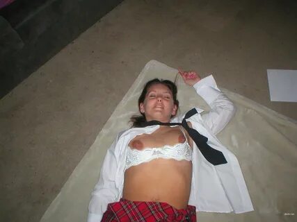 Голая студентка.