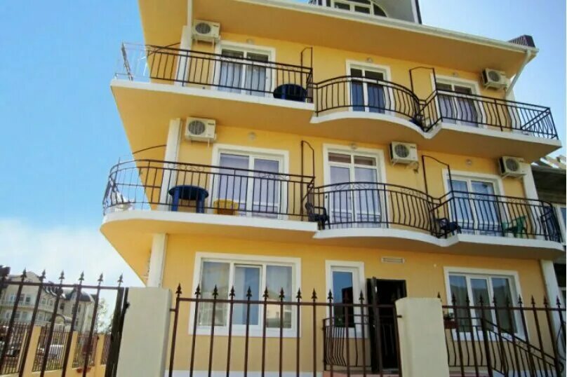 Амбассадор отель в лазаревском. Амбассадор гостиница лазаревское. Амбассадор гостиница лазаревское. Амбассадор сочи. Улисс лазаревское.