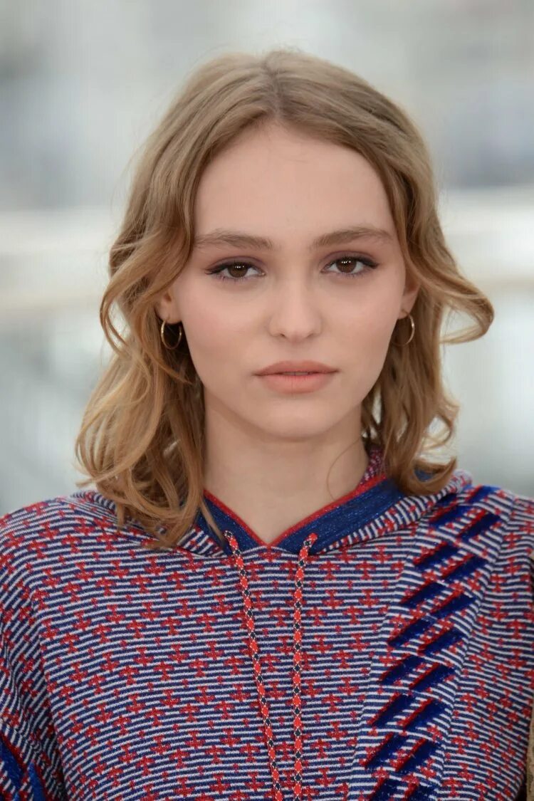 Дочь джонни деппа. Dollhouse rose depp. Dollhouse rose depp. Дочь джонни деппа. Дочь джонни деппа.