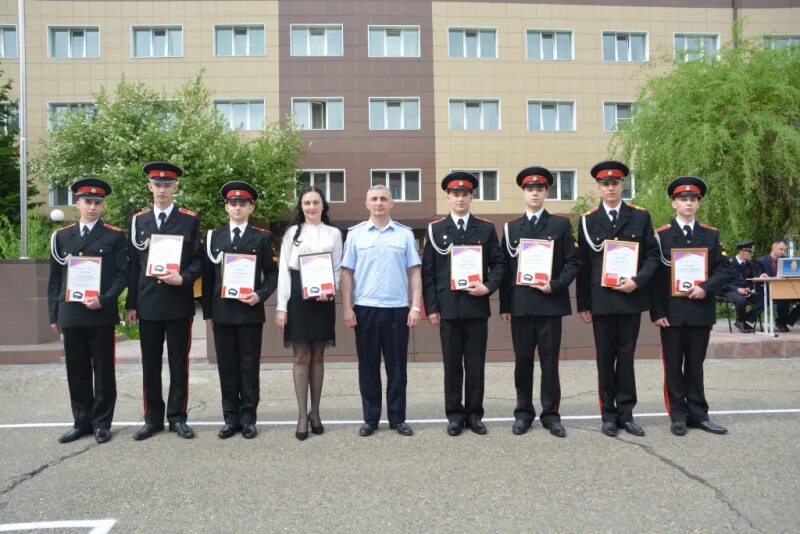 Суворовское училище чита кск. Суворовское чита. Суворовское чита. Суворовское училище чита. Читинское суворовское военное училище.