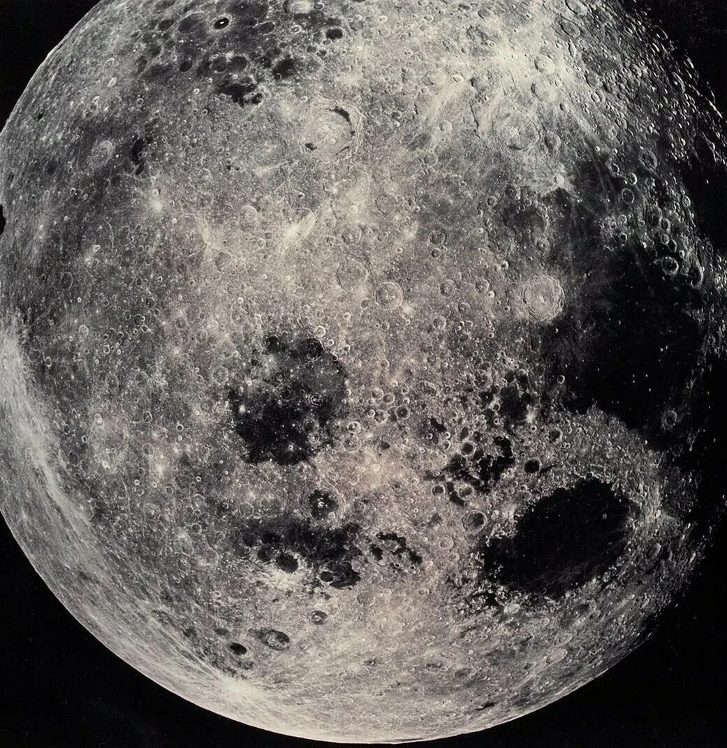 Первые снимки обратной стороны луны. Снимок Луны. Снимки обратной стороны Луны. Луна Спутник. Снимки Луны высокого.