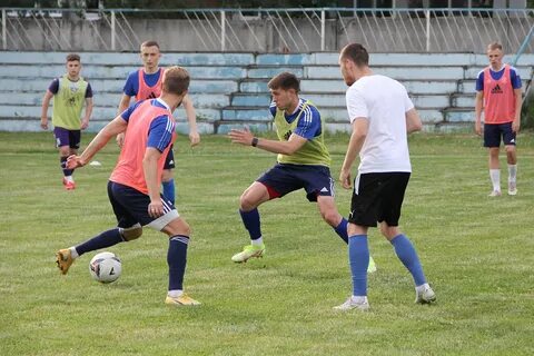 Динамо брянск футбольное