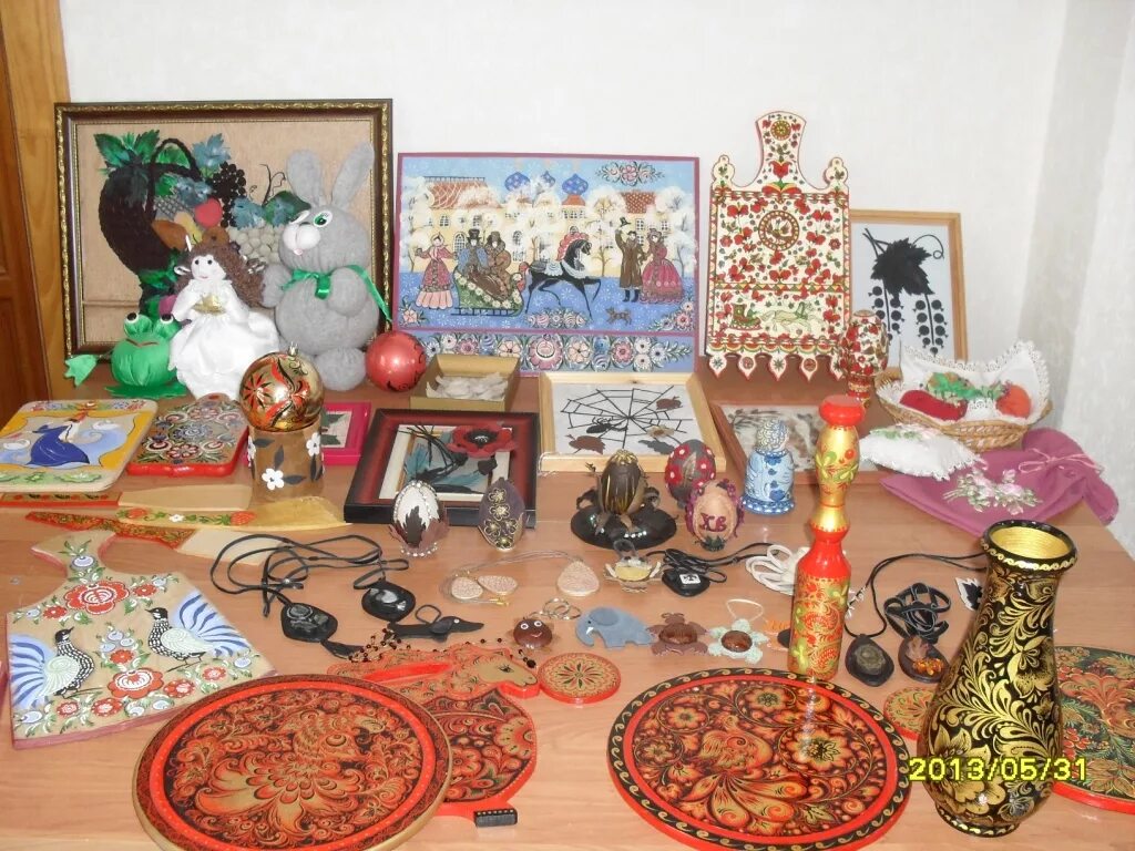 исторический музей оренбурга оренбургский пуховый платок. народный промысел оренбургской области. оренбург акбулакская глиняная игрушка. акбулакская глиняная игрушка. оренбургский пуховый платок промысел.