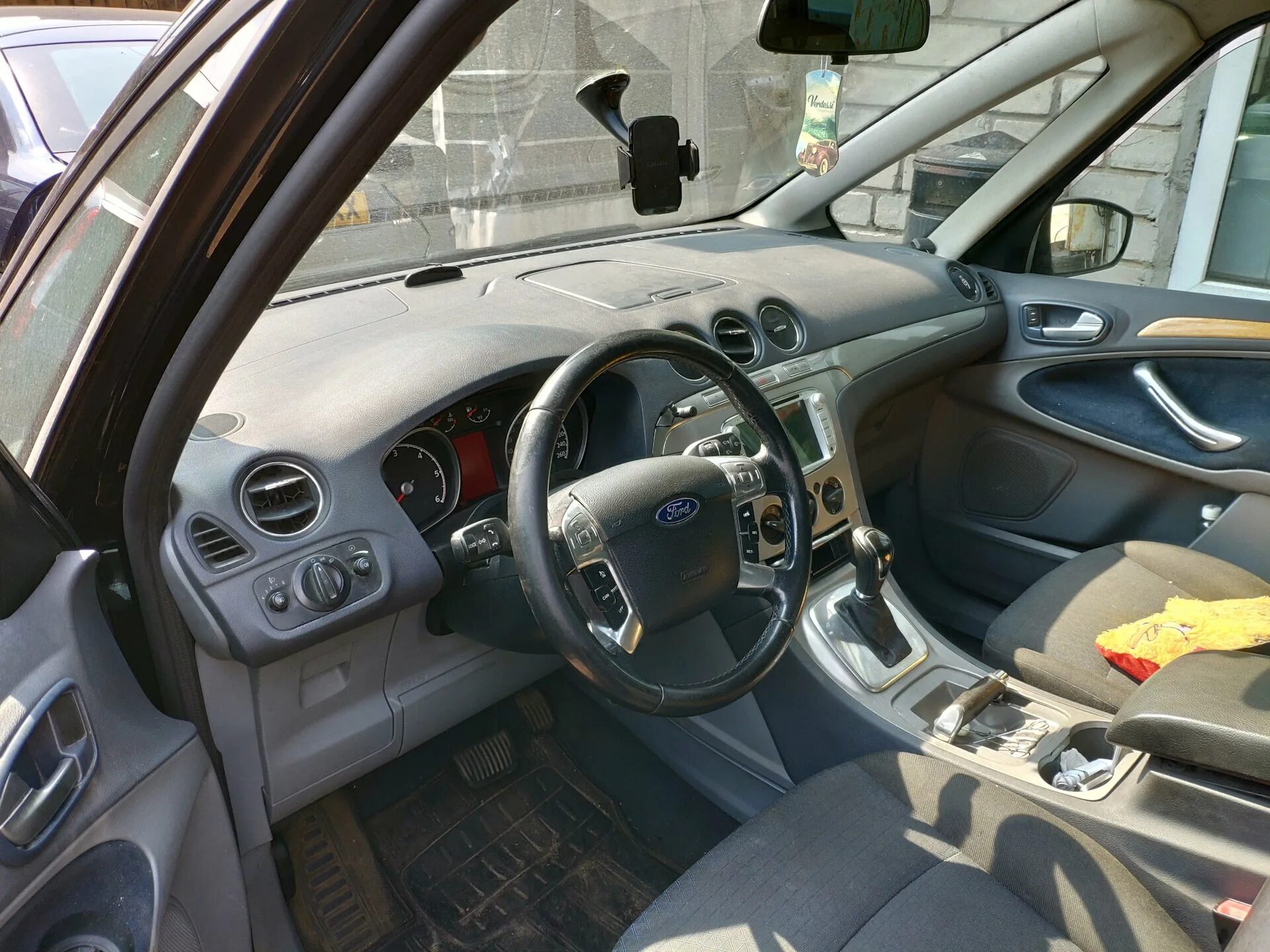 Ford galaxy 2014 салон. Ford galaxy 2010 салон. Ford galaxy 2008 салон. Форд с-мах 7 местный. Ford galaxy 2008 салон.
