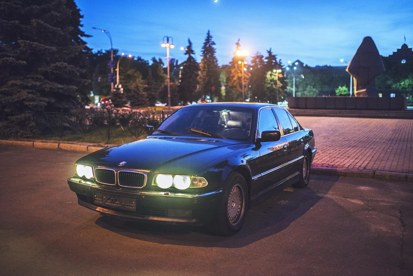 Купить бмв е38. БМВ Е 38 740 бумер. BMW e38 4.4. BMW 7 e38 бумер. БМВ 740i e38 бумер.