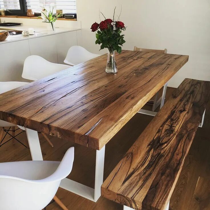 Стол обеденный деревянной столешницей. Обеденный стол orlando wood table. обеденный стол из досок. стол из обрезной доски. столешница из обрезной доски.