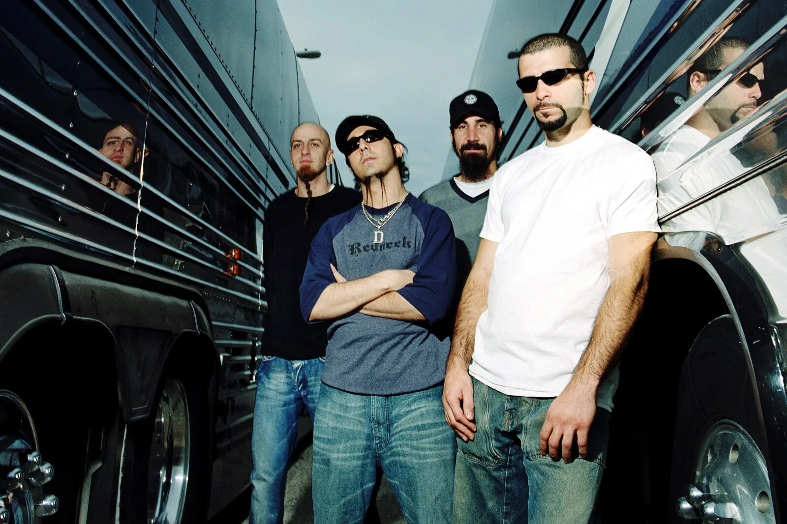 Soad перевод. Группа system of a down. рок группа систем оф а довн. солист soad. армянская рок группа system of a down.