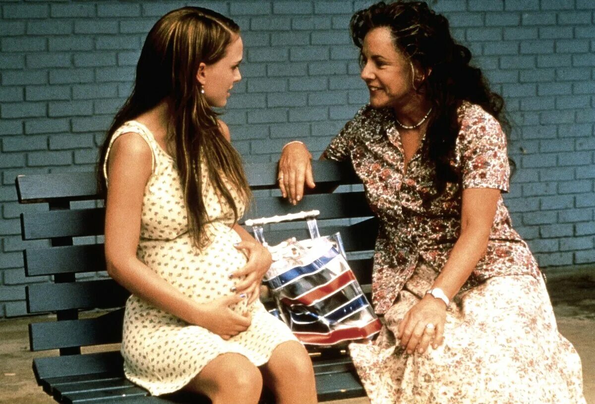Она посмотрела на свою маму. Натали Портман там где сердце. Natalie Portman 2000.