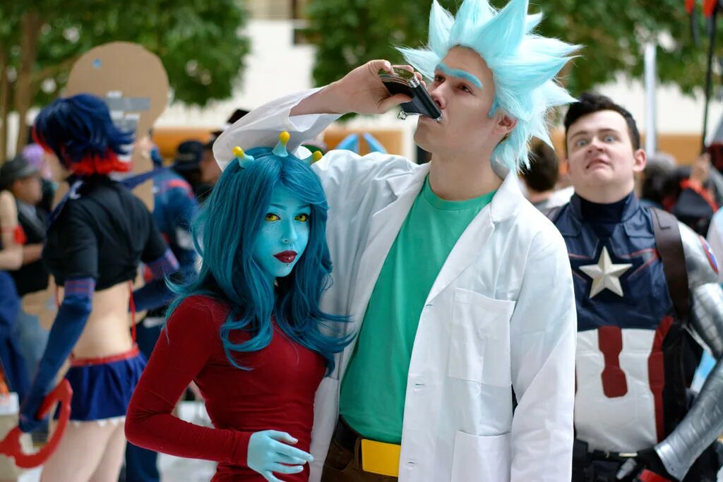 Unity rick. Рик санчес косплей. rick and morty cosplay. рик и юнити косплей. юнити рик и морти косплей.