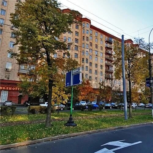 Аптека 41 москва. Комсомольский проспект 41 москва. Комсомольский проспект 41. Комсомольский проспект 45 москва. Комсомольский проспект 41д челябинск.
