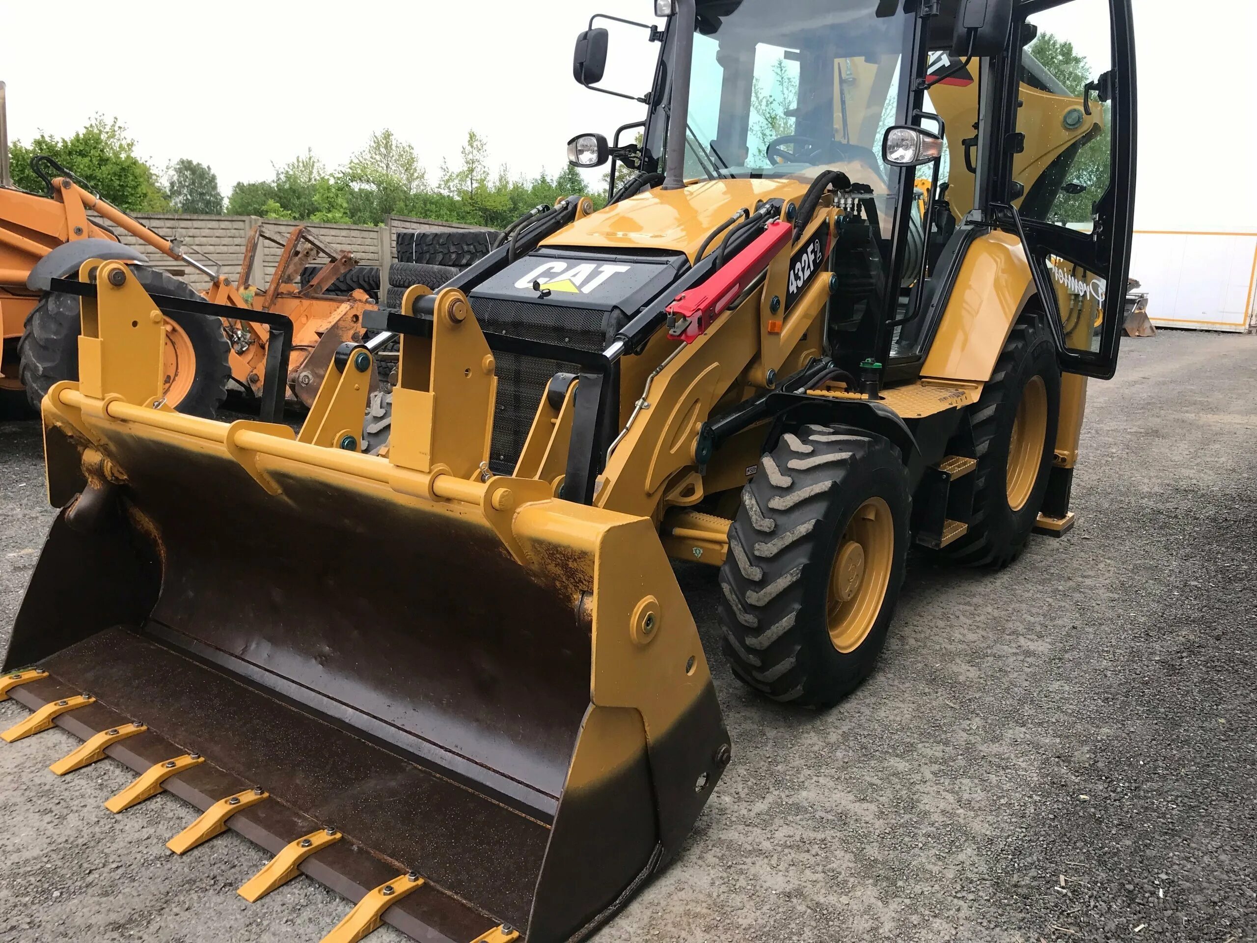 Экскаватор 428. Экскаватор-погрузчик Caterpillar 432f. Caterpillar 428f2. Катерпиллер экскаватор погрузчик 432 f 2. Экскаватор-погрузчик Caterpillar 428.