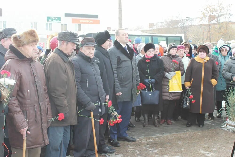 еманжелинск. аллея шахтерской славы еманжелинск. погода в еманжелинске. дубровская светлана николаевна еманжелинск. еманжелинск фото.