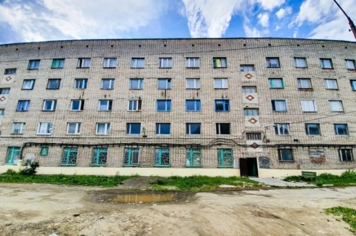 Общежитие володарского. Общага в Новосибирске. Кушва общежитие. Общежитие в Баранчинском. Больница Баранчинский.