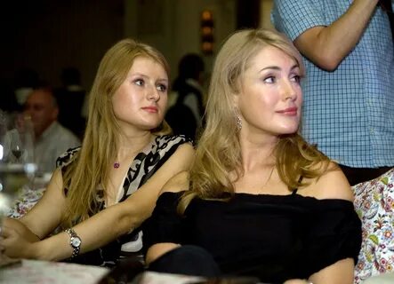 Бриджит Б. шашырап оргазм алғысы келеді