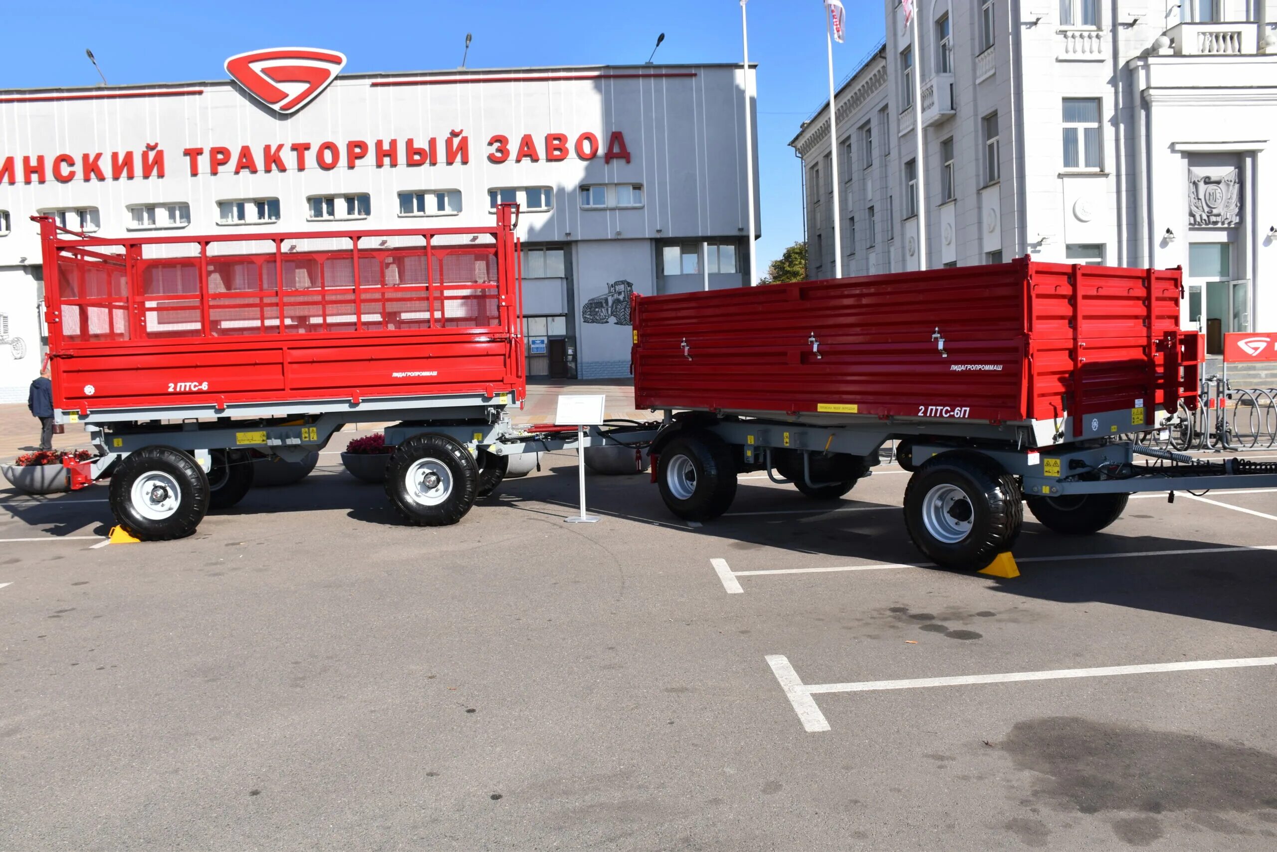 Прицеп тракторный 2 птс 6. Прицеп 2п-6. тракторные прицепы над. прицеп зерновой для трактора. прицеп тракторный самосвальный в фуре sq.