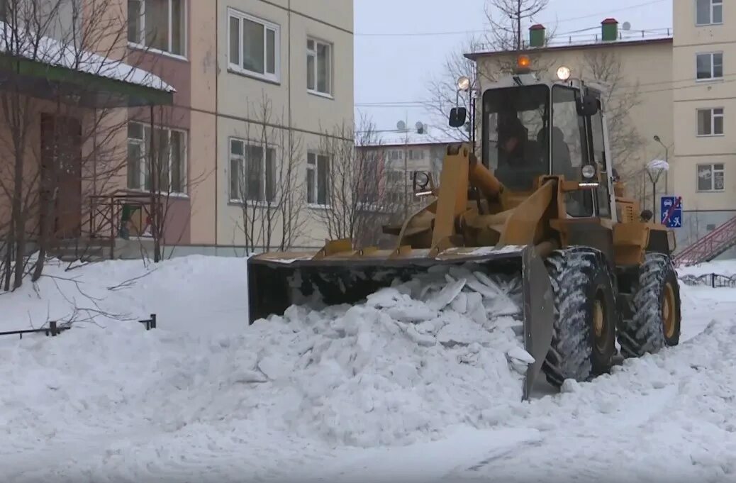 Уборка снега. Ольгино уборка снега. Октябрьский Республика Башкортостан уборка снега. Уборка снега Салехард. Салехард снег