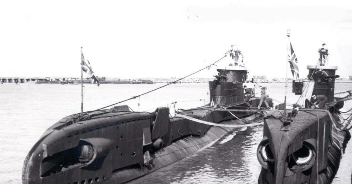 Подводная лодка первой мировой войны. Германская база подводных лодок 2 мировой войны. Подводная лодка 1 мировой войны. Подводные лодки Японии второй мировой войны.